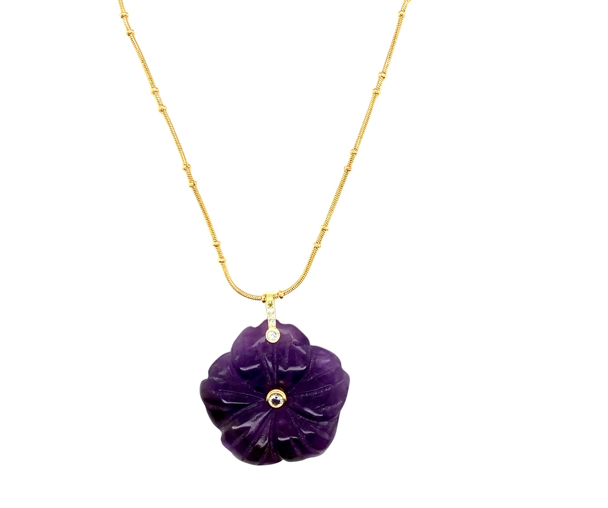 Aroa Flower Necklace